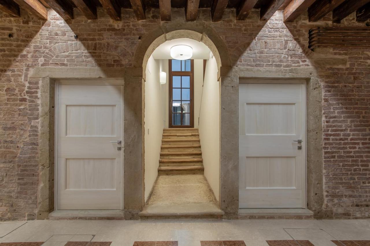 Palazzo Venere Apartments Венеція Екстер'єр фото